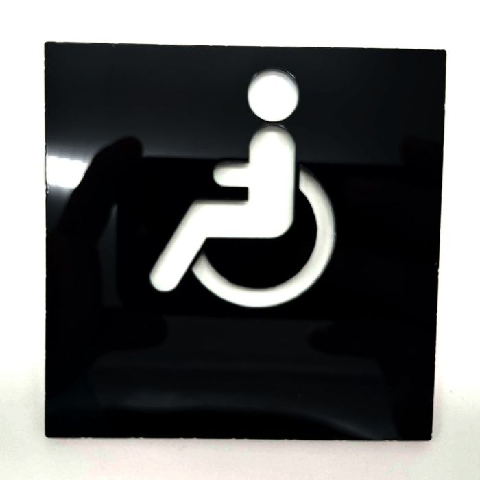 Табличка з шрифтом Брайля "Доступно для людей з особливими потребами"